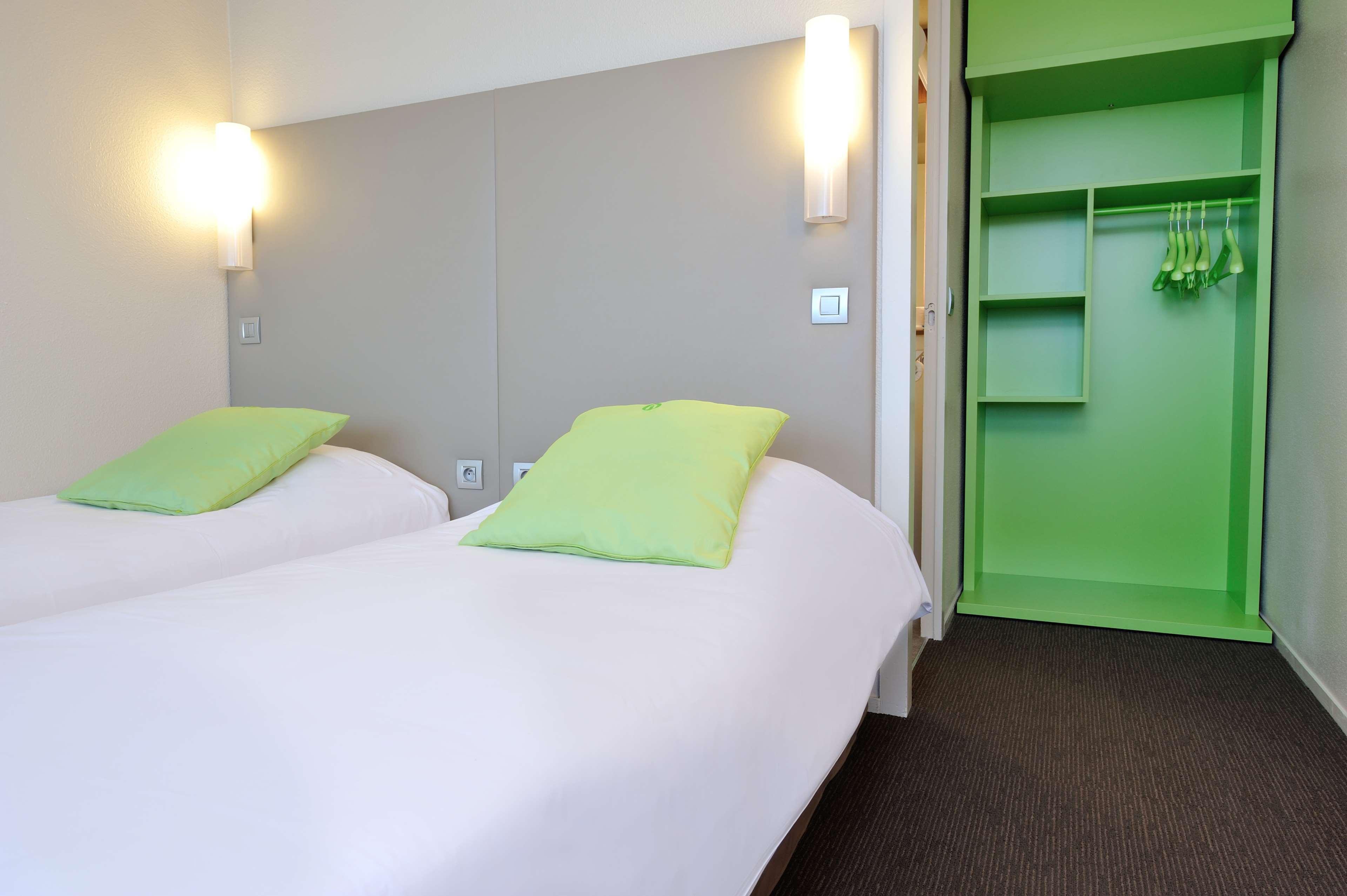 Campanile Lille - Seclin Hotel Bagian luar foto