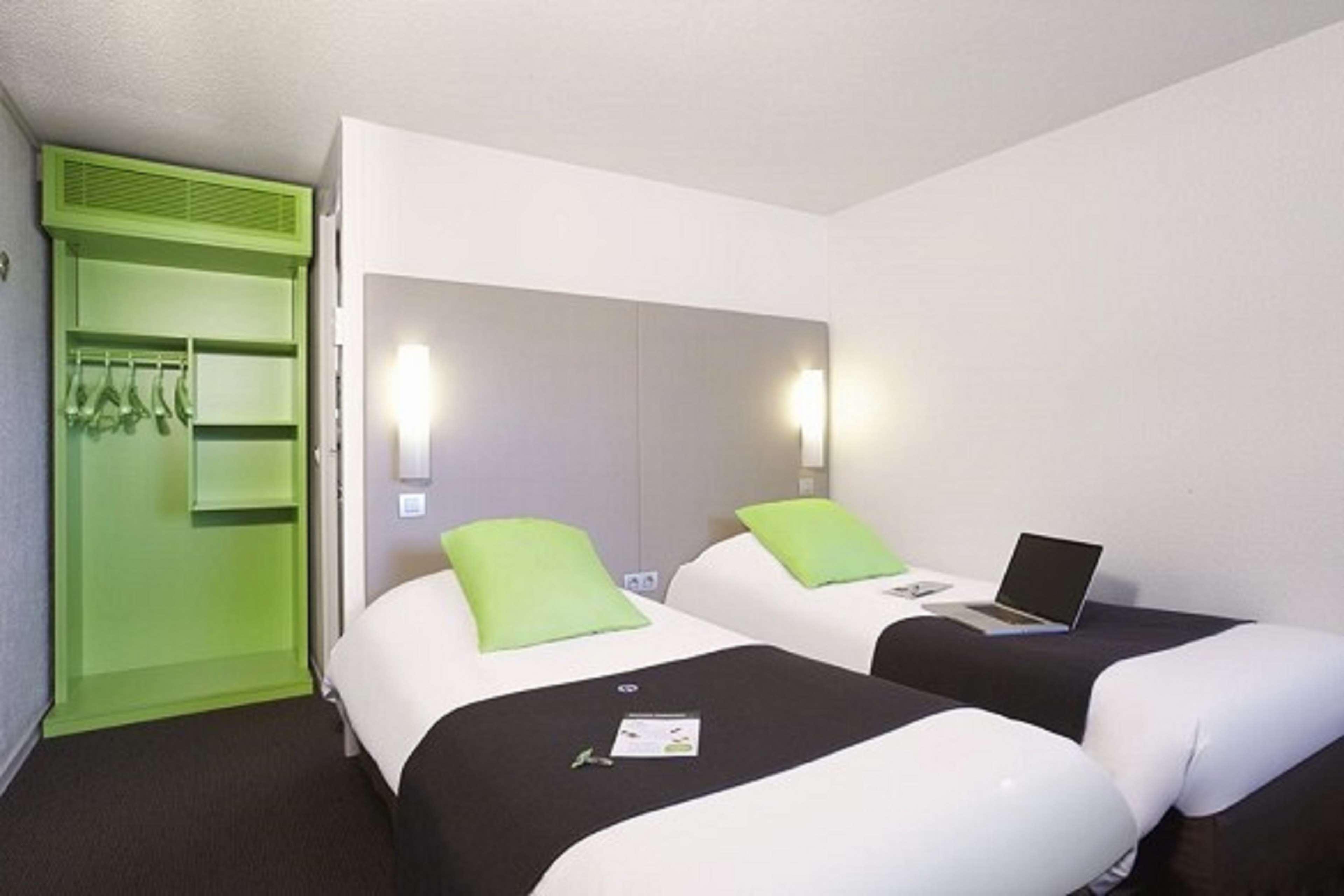 Campanile Lille - Seclin Hotel Bagian luar foto