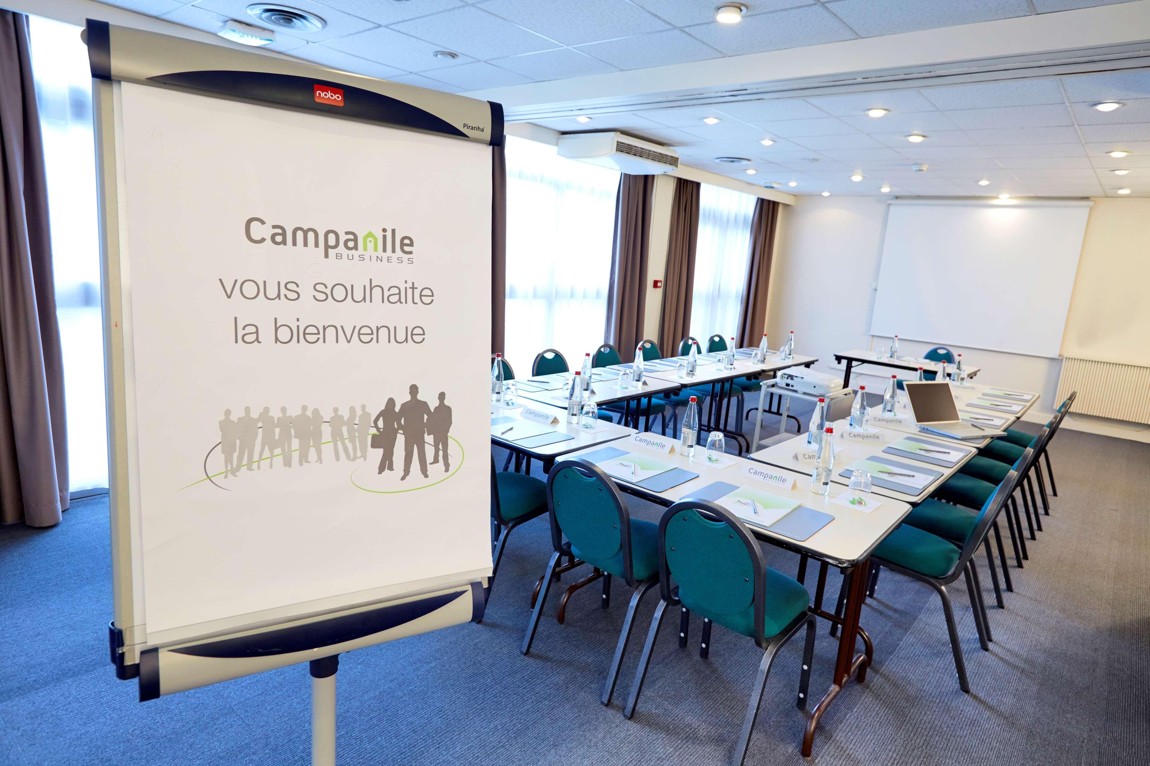Campanile Lille - Seclin Hotel Bagian luar foto