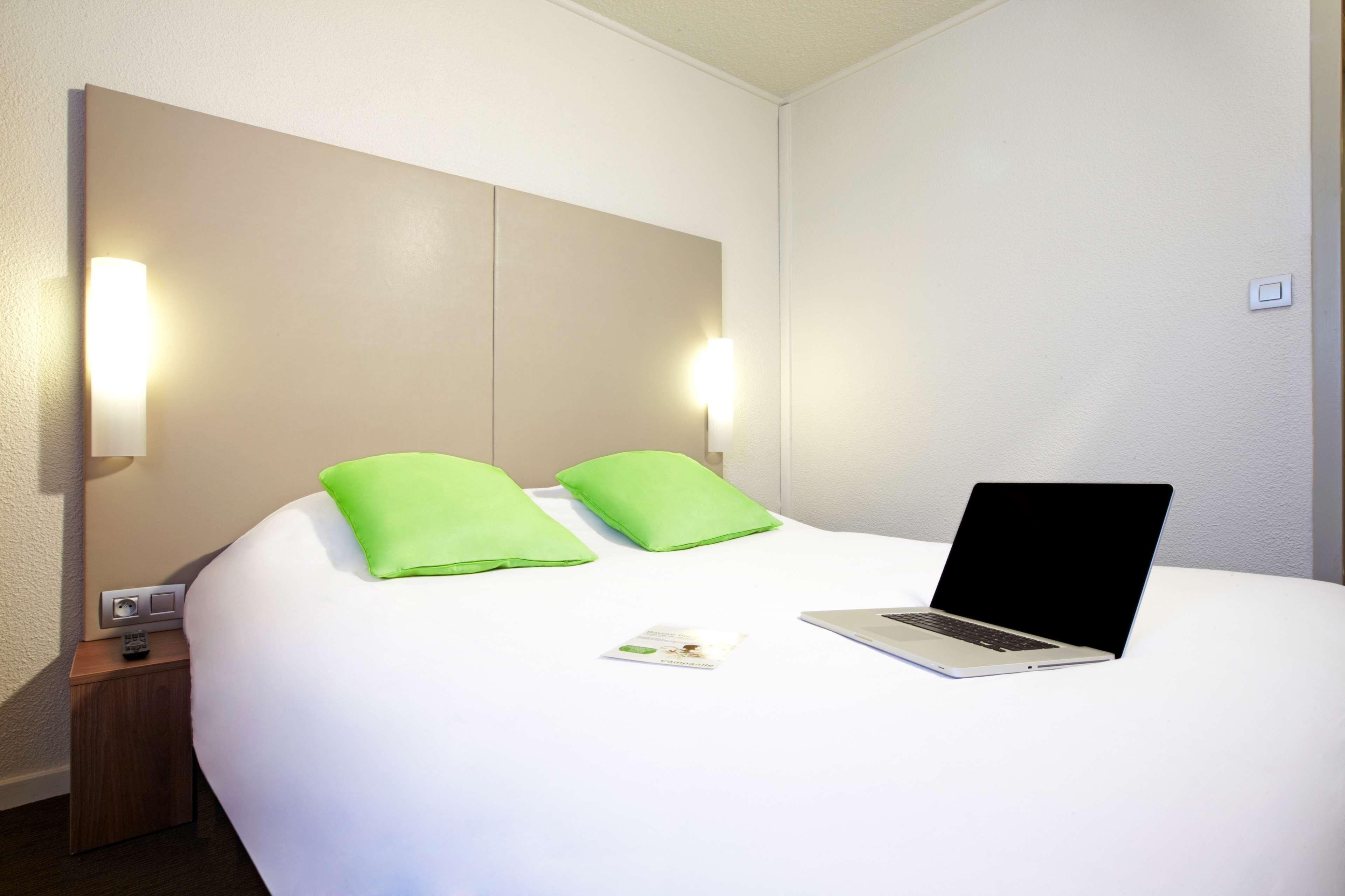 Campanile Lille - Seclin Hotel Bagian luar foto