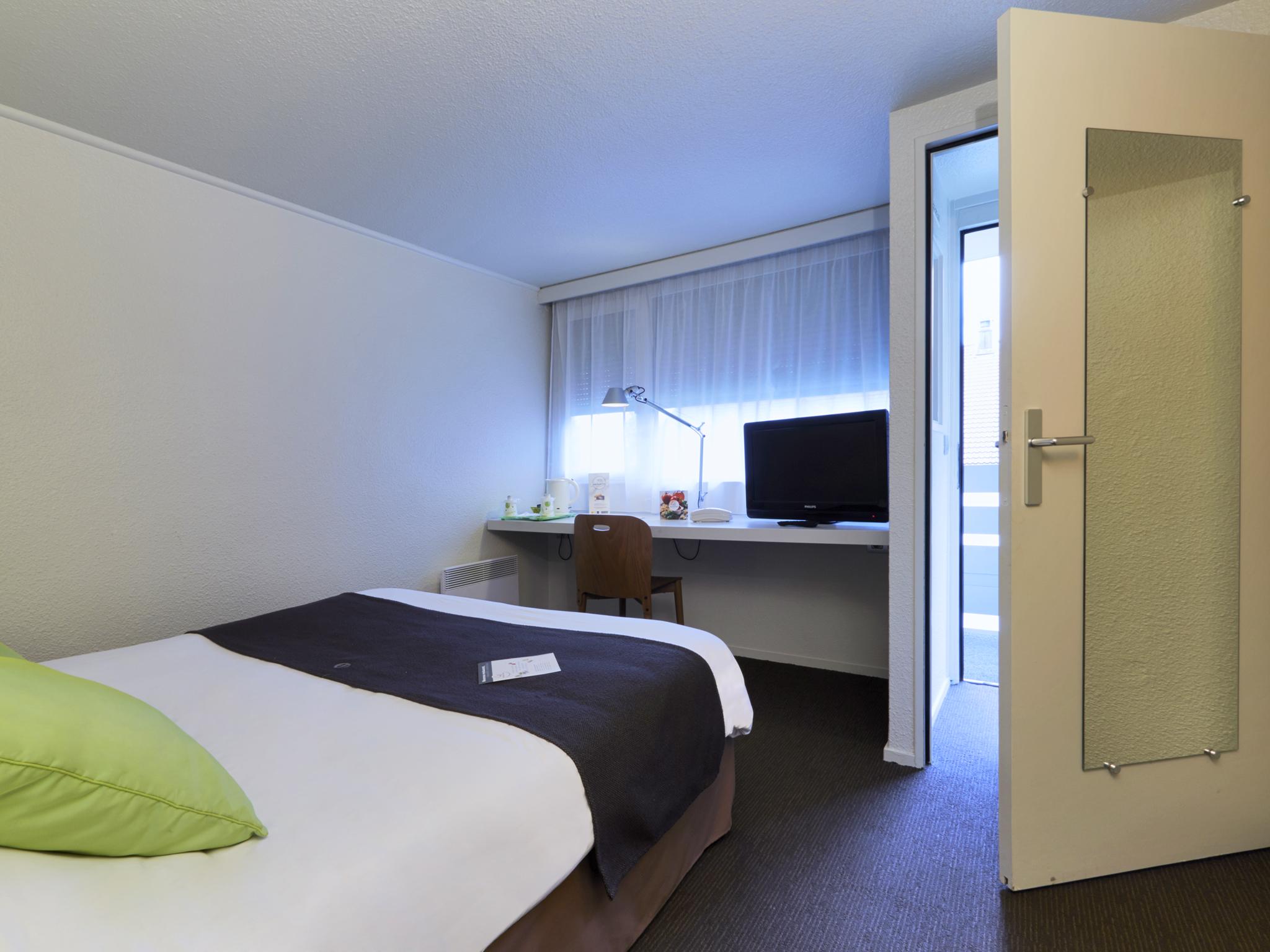 Campanile Lille - Seclin Hotel Bagian luar foto