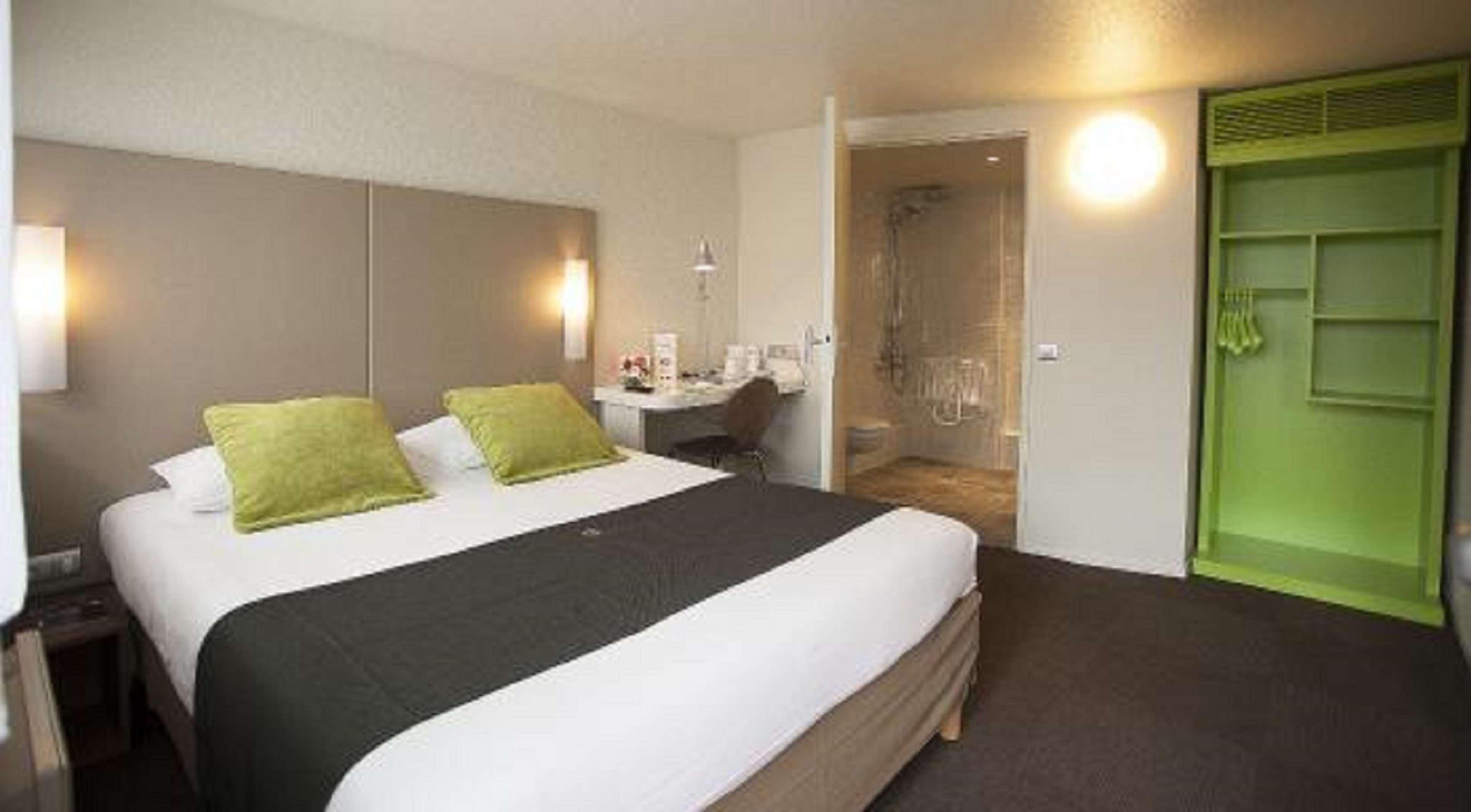 Campanile Lille - Seclin Hotel Bagian luar foto