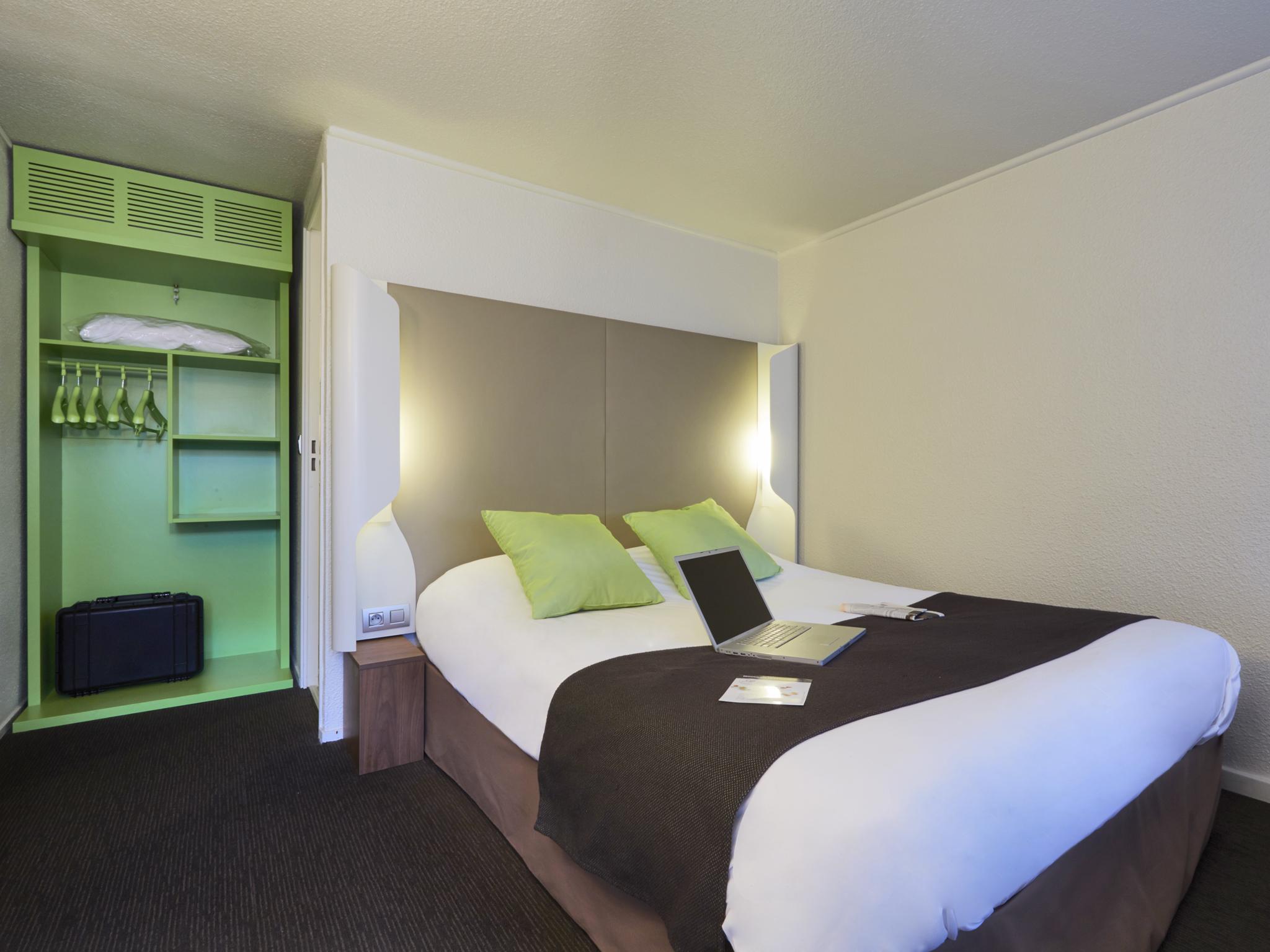 Campanile Lille - Seclin Hotel Bagian luar foto